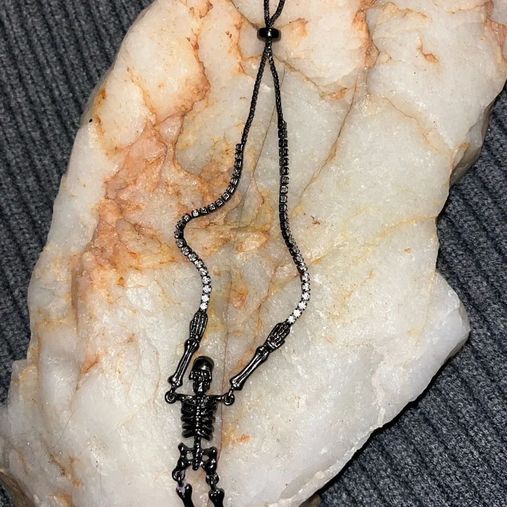 N/A edgy set